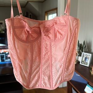 Women’s brand new baby pink corset